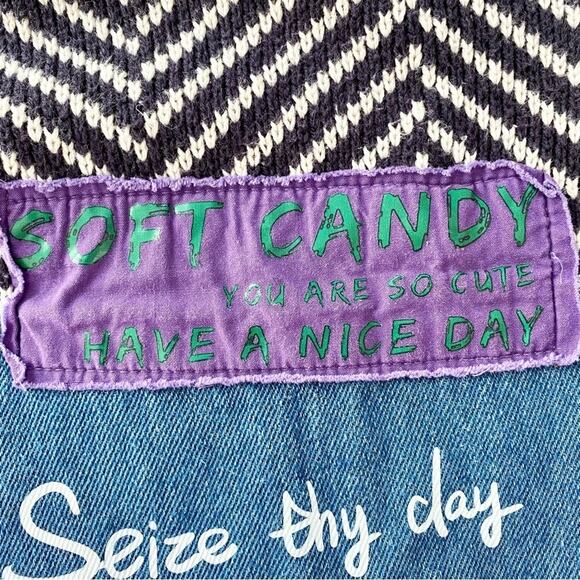 LEDiN Women's Cute PuPu Patch Oversized Cardigan Sweater Navy Cream Chevron M - Picture 5 of 13